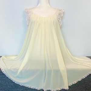 Vintage Lucie Ann Nylon Palm Beach 60s Pastel Yellow Chemise Slip Dress 🔥